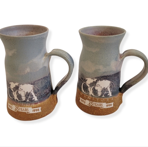VINTAGE 1998 Set of 2 Handmade CGA Manitoba Mugs - Picture 1 of 16